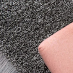 Wohnen Dunkelgrauer Teppich mit Hochflor - Rosarios