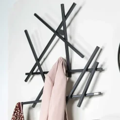 Wohnen Extravagante Wandgarderobe in Schwarz - Volkma