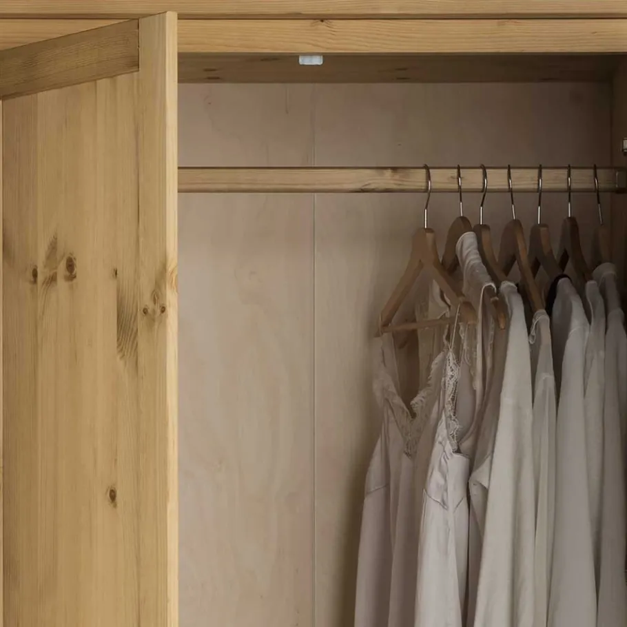 Discount Wohnen Kiefer Kleiderschrank geölt & gebeizt - Zatira