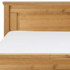 Discount Wohnen Massives Bett im klassischen Design - Piatra