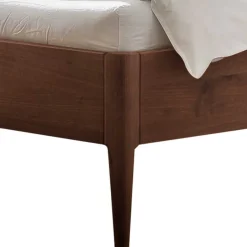 Discount Wohnen Nussbaum Doppelbett mit Stoff Kopfteil - Filippo