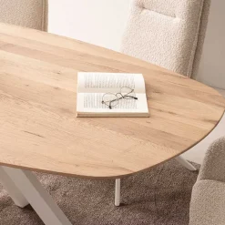 Outlet Wohnen Ovaler Wildeiche-Tisch mit weißem Spidergestell - French