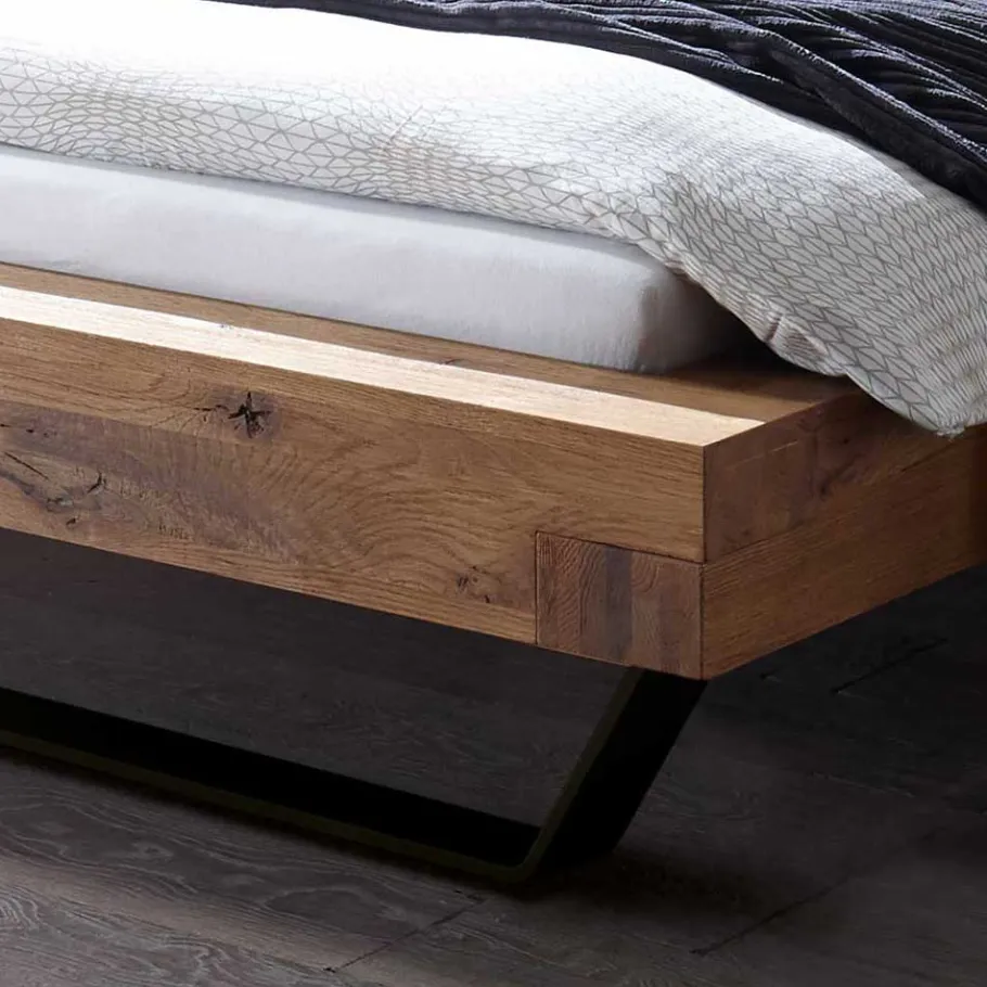 Sale Wohnen Rustikales Wildeiche Holzbett mit Metallkufen - Space