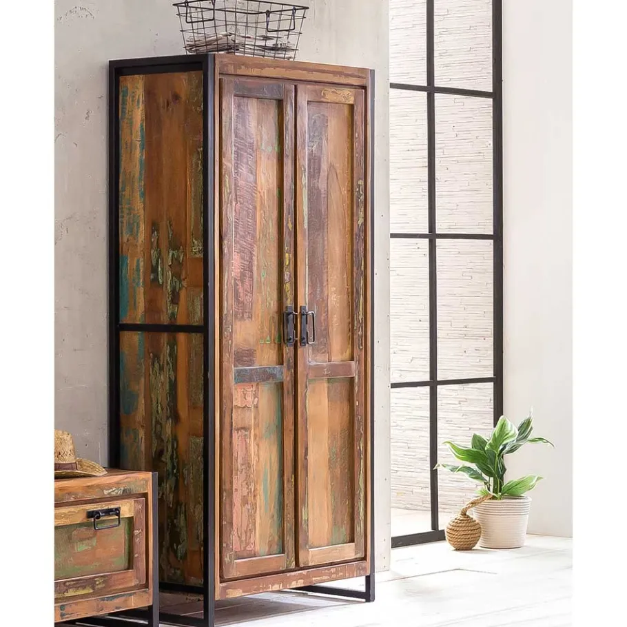 Wohnen Shabby Chic Dielenschrank aus Recyclingholz - Ensley