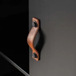 Outlet Wohnen Teilmassiver 94x180x40 Kiefernholz Kleiderschrank in Schwarz - Ilvessino