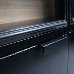 Best Wohnen Vitrinenschrank in Kiefer und Schwarz - Angoro
