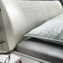 New Wohnen Weißes Bett mit Kunstleder-Kopfteil - Rocca