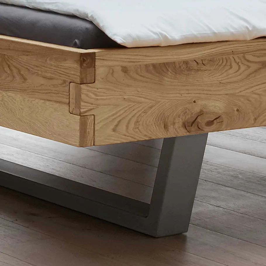 New Wohnen Wildeiche Holzbett mit Kopfteil-Kissen - Aryvano